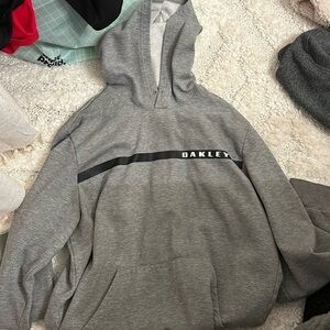 men’s oakley large sweatshirt